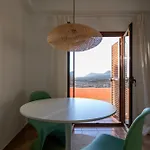 Hébergement de vacances Casa Calderon Hondo, Design, Views And Poll Lajares *